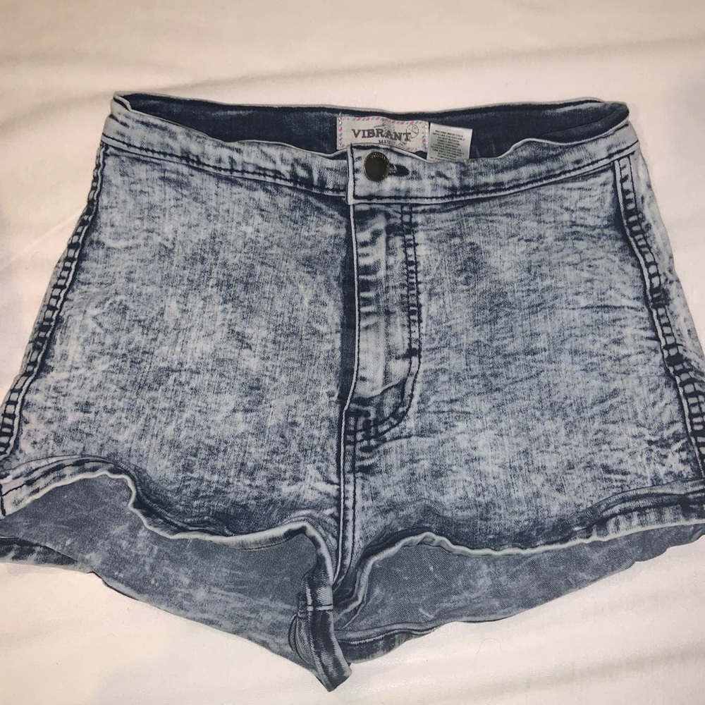 Acid washed high waisted shorts